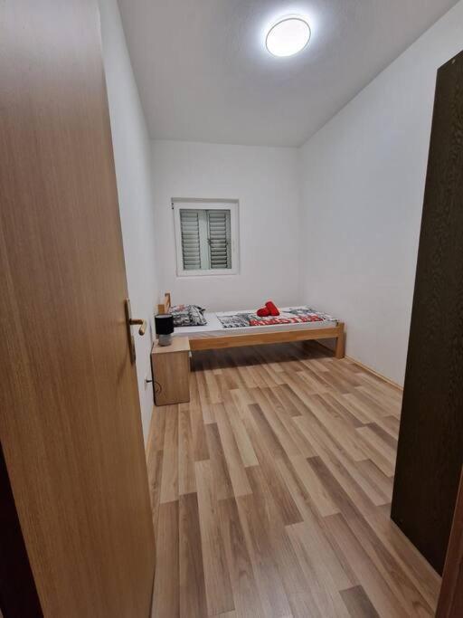 Appartement Obiteljski Stan Kastel Luksic à Kaštela Extérieur photo