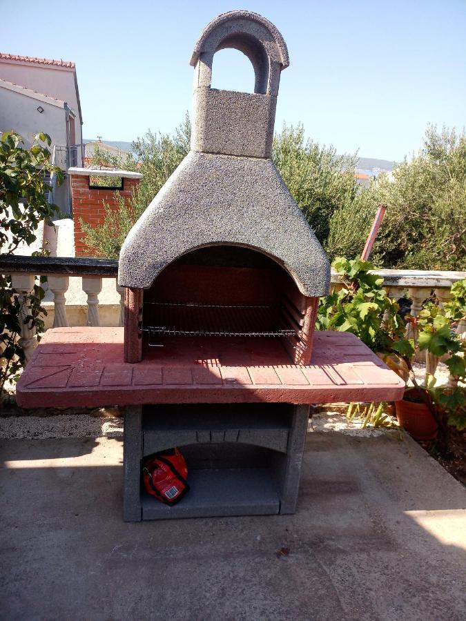 Appartement Obiteljski Stan Kastel Luksic à Kaštela Extérieur photo